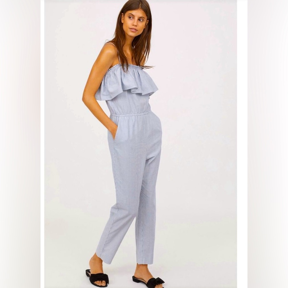 H&M ladies off shoulder blue white seersucker jumpsuit sz 10 ruffles pants